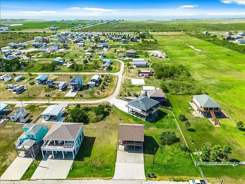 157 Verdia Drive Crystal Beach, TX 77650