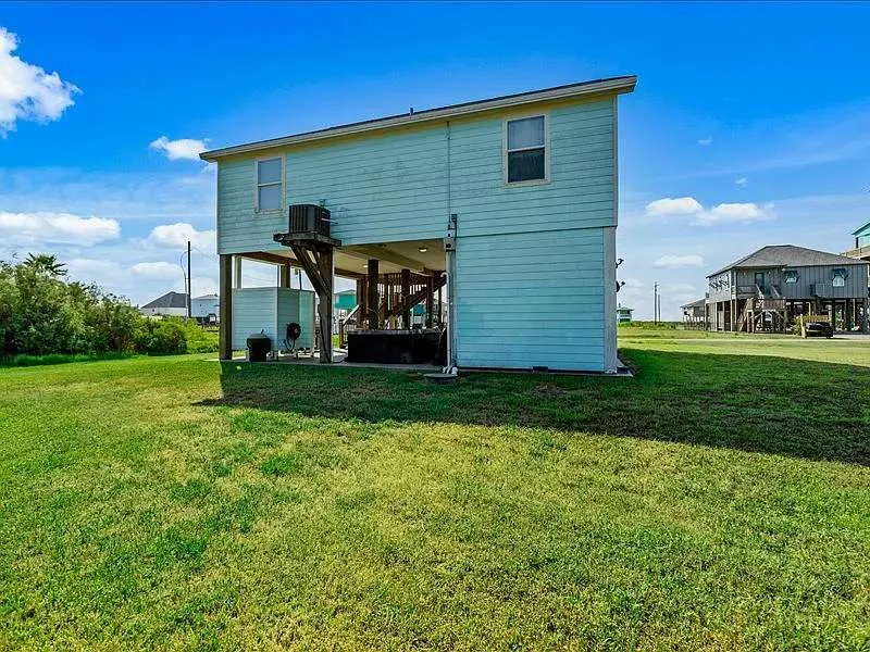 157 Verdia Drive Crystal Beach, TX 77650