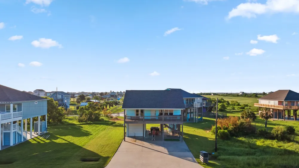 157 Verdia Drive Crystal Beach, TX 77650