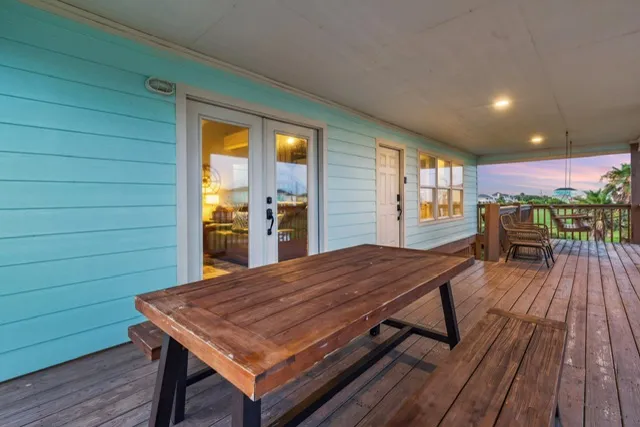 157 Verdia Drive Crystal Beach, TX 77650