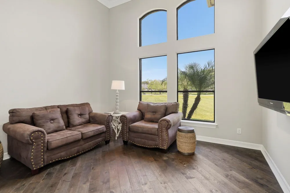 835 Hall Road Alvin, TX 77511