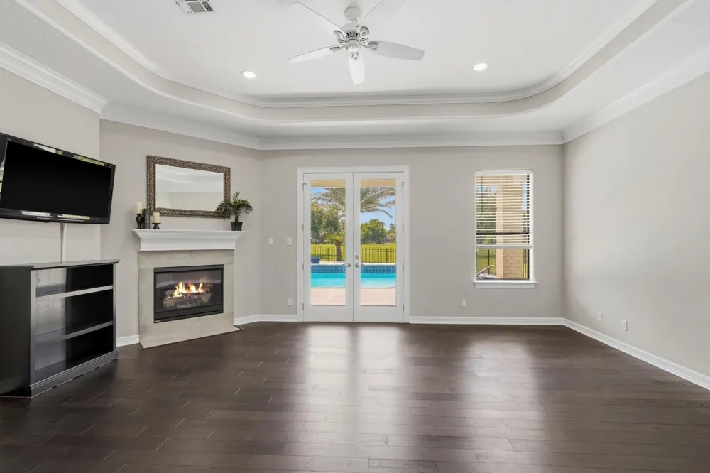 835 Hall Road Alvin, TX 77511