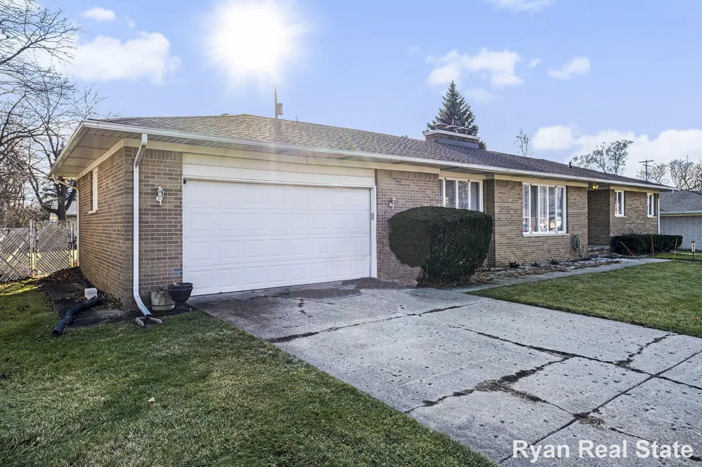 1841 Springfield Street Flint, MI 48503