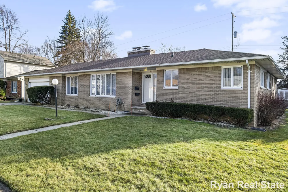 1841 Springfield Street Flint, MI 48503