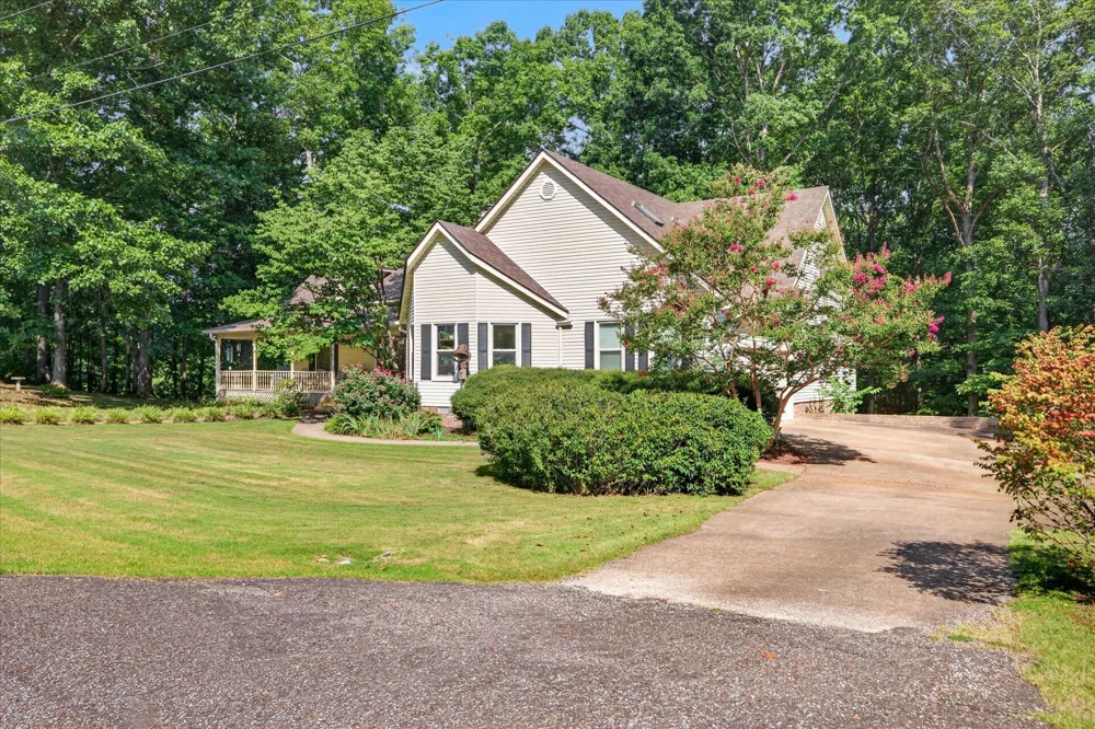 175 Castleton Cv Paris, TN 38242
