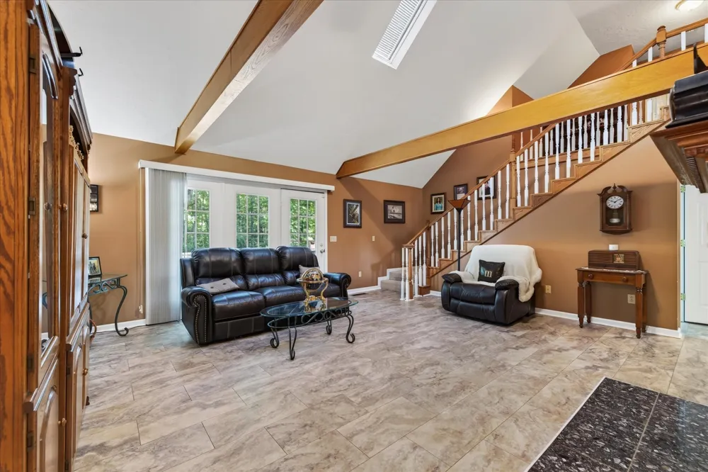 175 Castleton Cv Paris, TN 38242