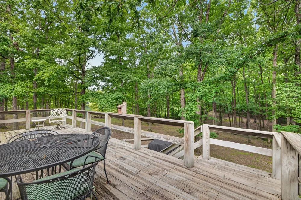 175 Castleton Cv Paris, TN 38242
