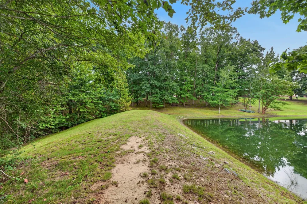 175 Castleton Cv Paris, TN 38242