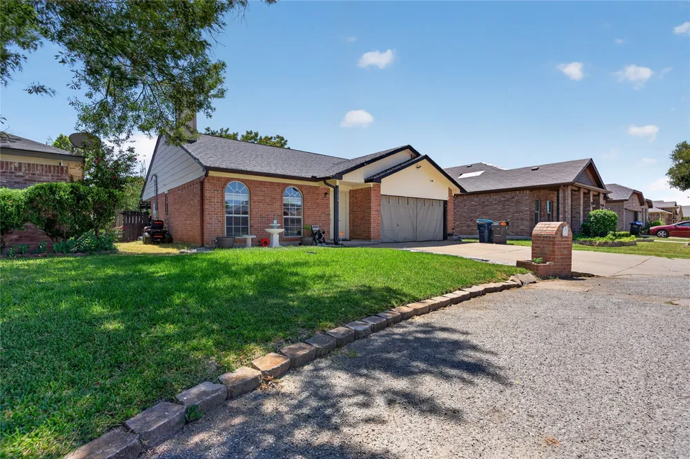 1200 Nicole Way Fort Worth, TX 76028