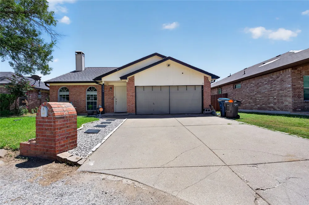 1200 Nicole Way Fort Worth, TX 76028