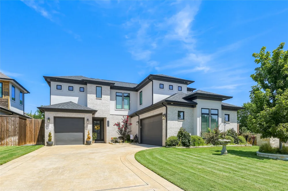 2080 Holt Way Grapevine, TX 76051