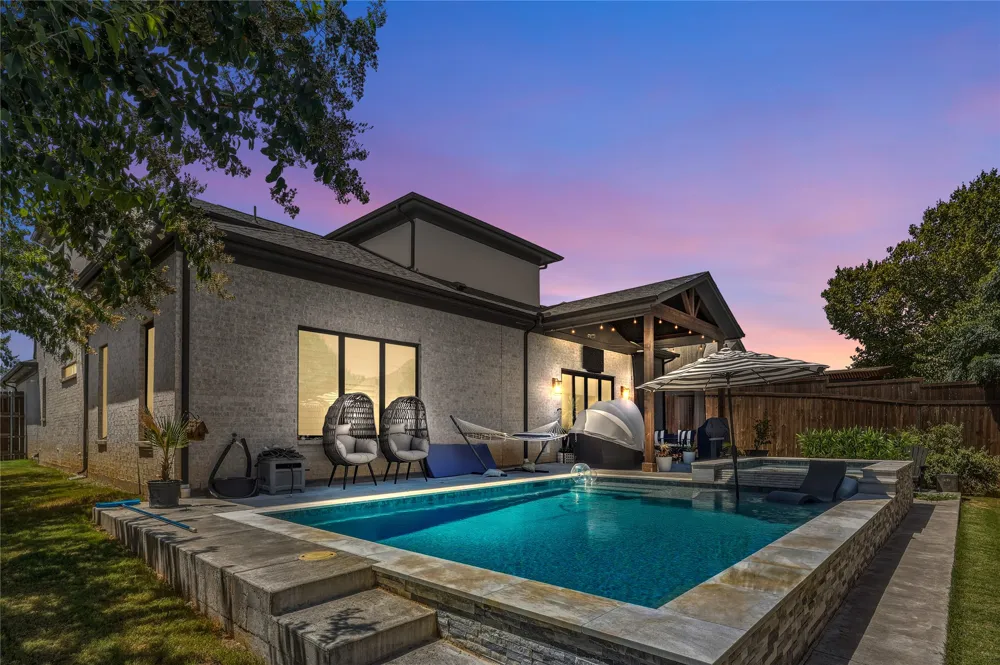 2080 Holt Way Grapevine, TX 76051