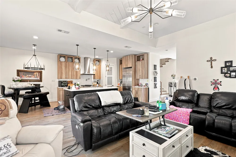 2080 Holt Way Grapevine, TX 76051