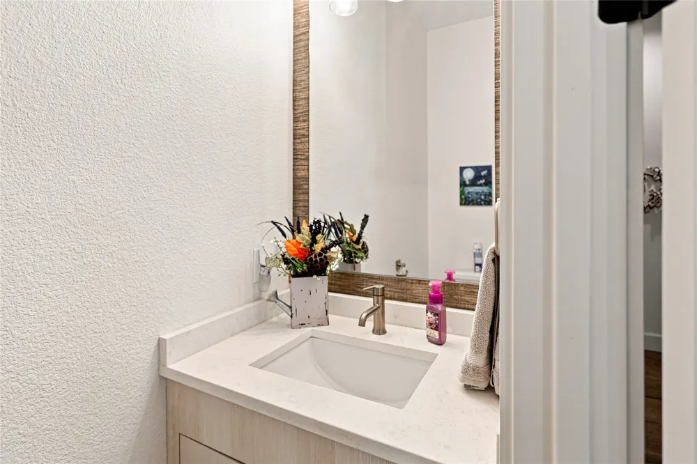 2080 Holt Way Grapevine, TX 76051
