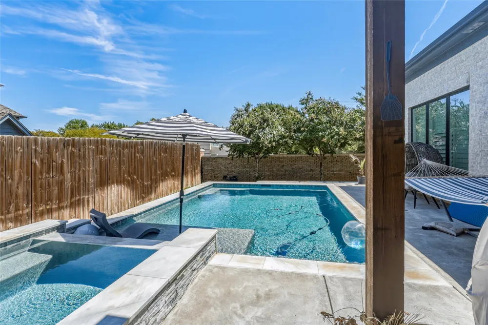 2080 Holt Way Grapevine, TX 76051