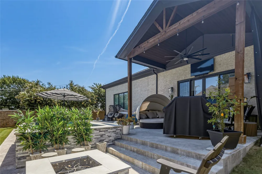2080 Holt Way Grapevine, TX 76051