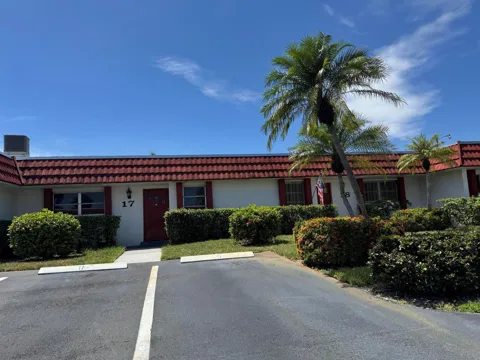 5800 FERNLEY DRIVE W #17