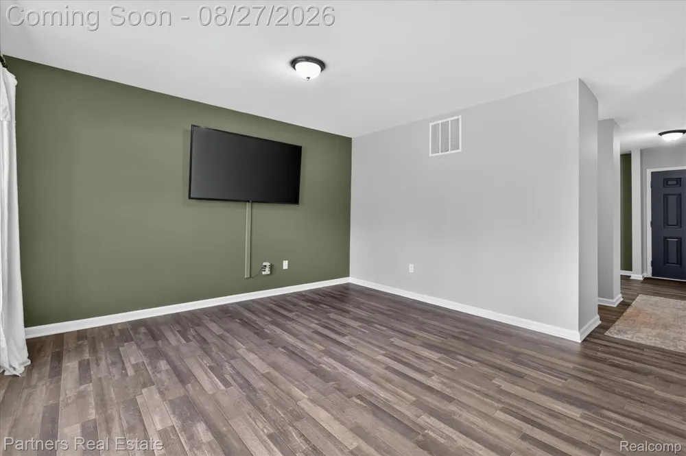 424 Saddlebrook Drive Linden City, MI 48451