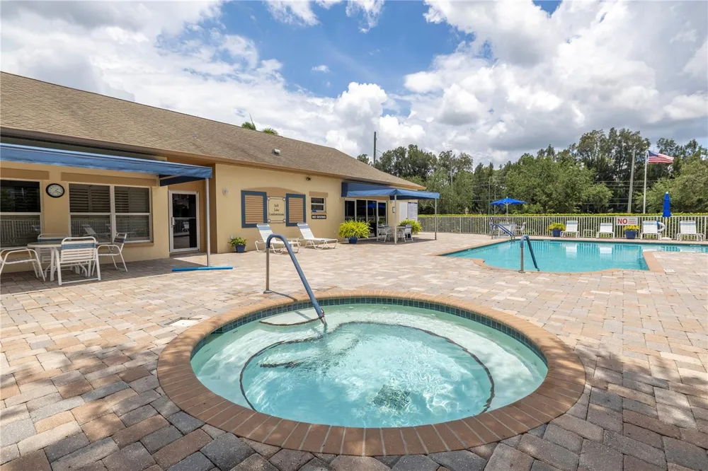 960 STARKEY ROAD #2202 Largo, FL 33771