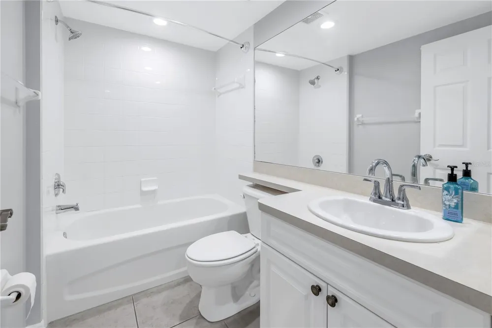 960 STARKEY ROAD #2202 Largo, FL 33771