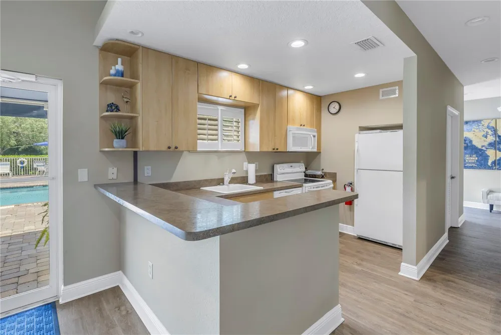 960 STARKEY ROAD #2202 Largo, FL 33771
