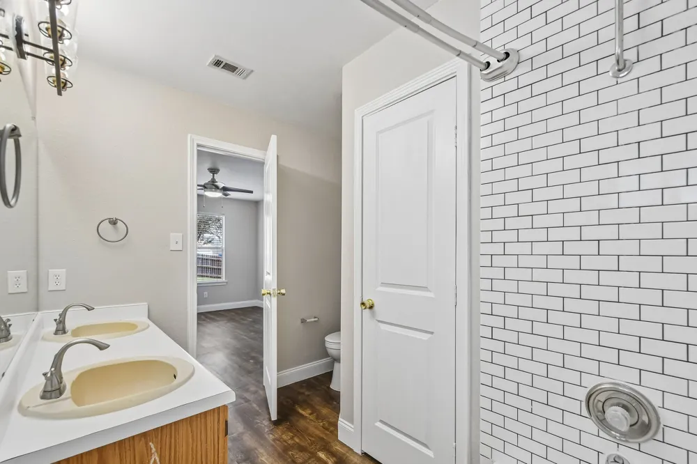 1611 Lantern Light Drive Round Rock, TX 78681