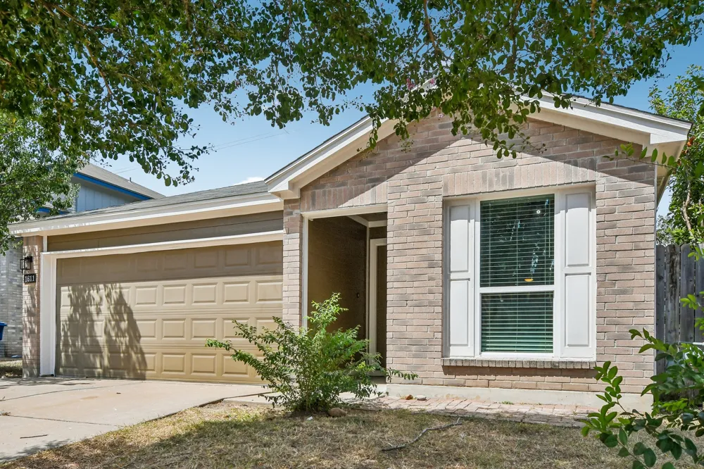 1611 Lantern Light Drive Round Rock, TX 78681