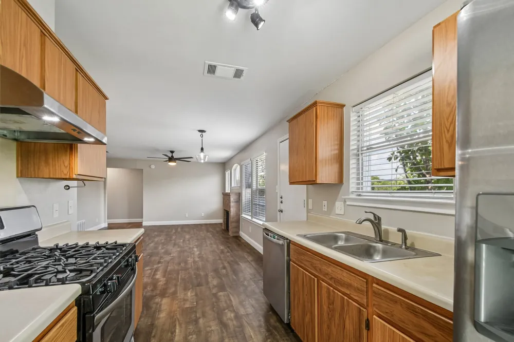 1611 Lantern Light Drive Round Rock, TX 78681