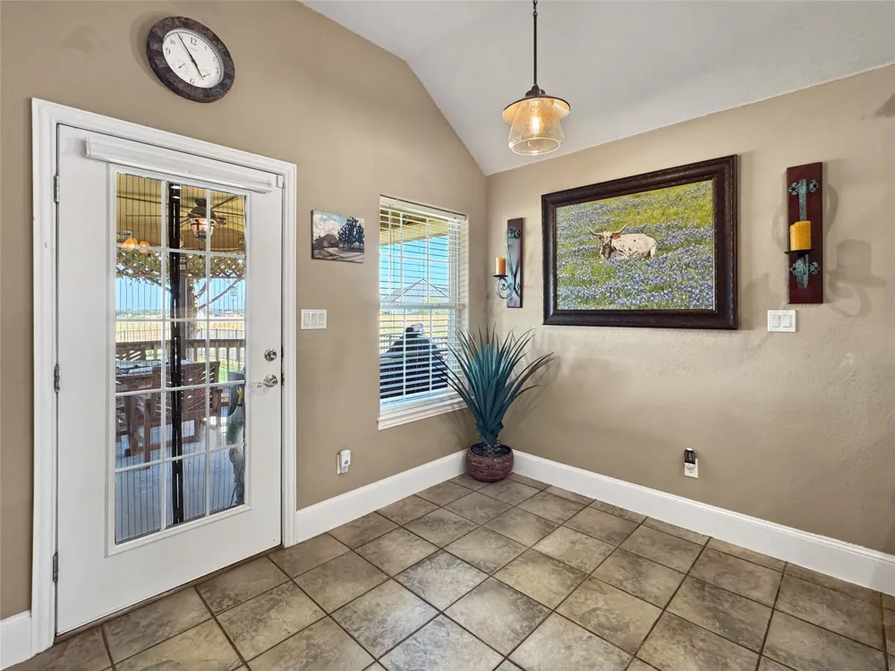 7205 Muirfield Drive Cleburne, TX 76033