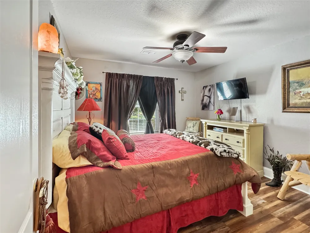 7205 Muirfield Drive Cleburne, TX 76033