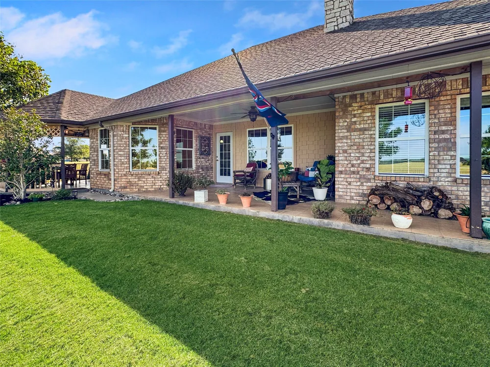 7205 Muirfield Drive Cleburne, TX 76033