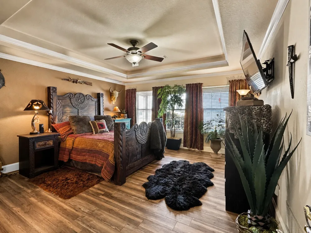 7205 Muirfield Drive Cleburne, TX 76033