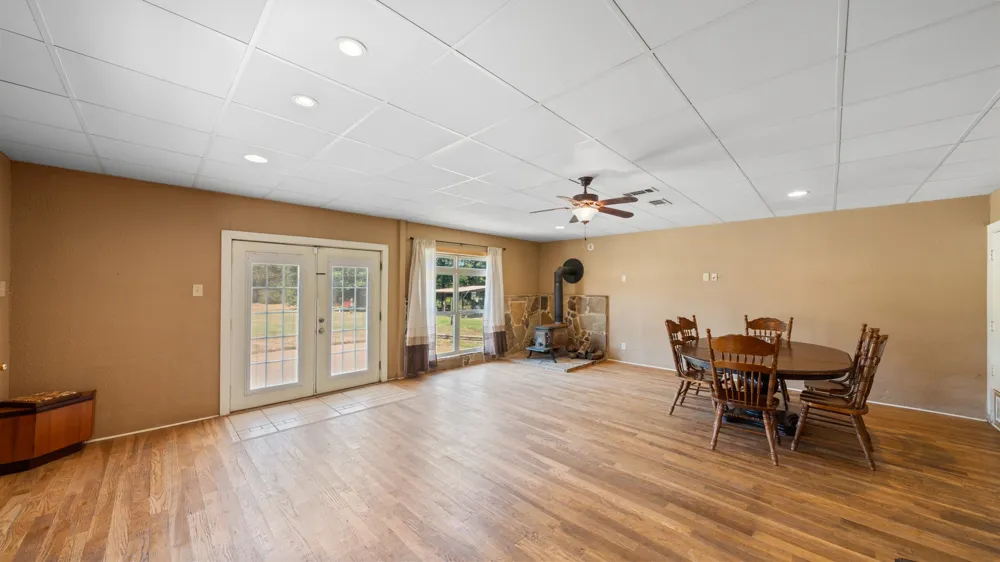 8266 Fm 17 Grand Saline, TX 75140