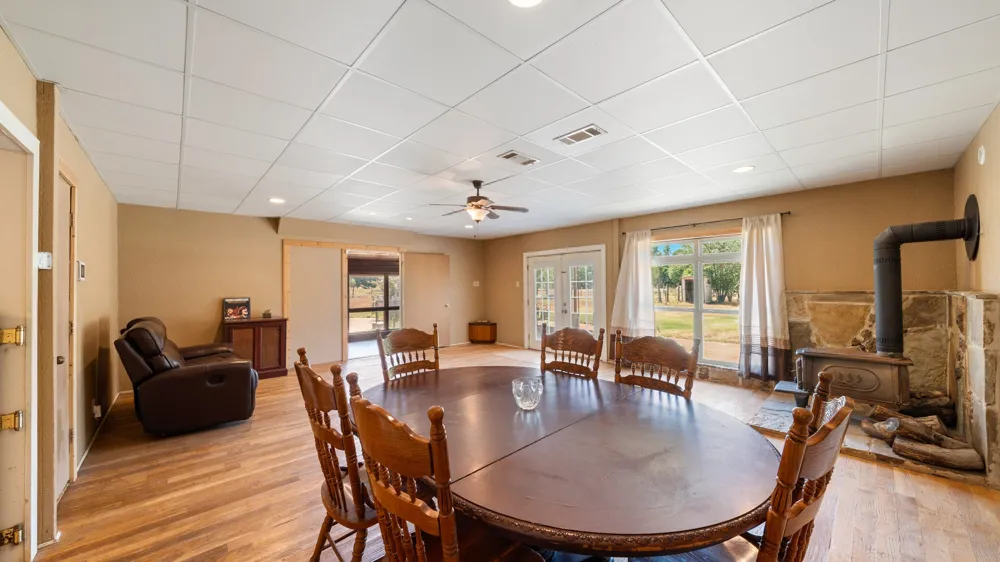 8266 Fm 17 Grand Saline, TX 75140