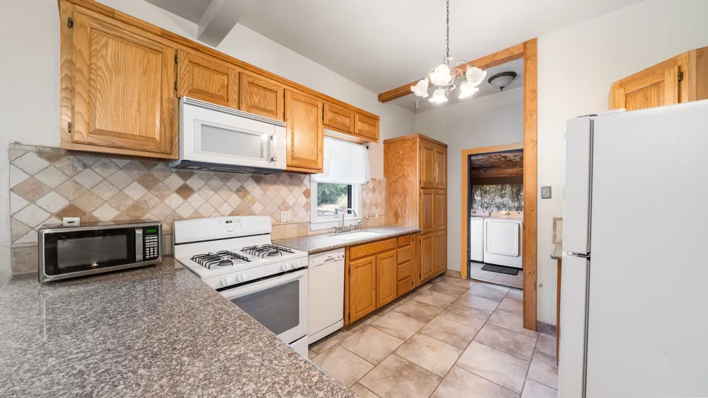 8266 Fm 17 Grand Saline, TX 75140