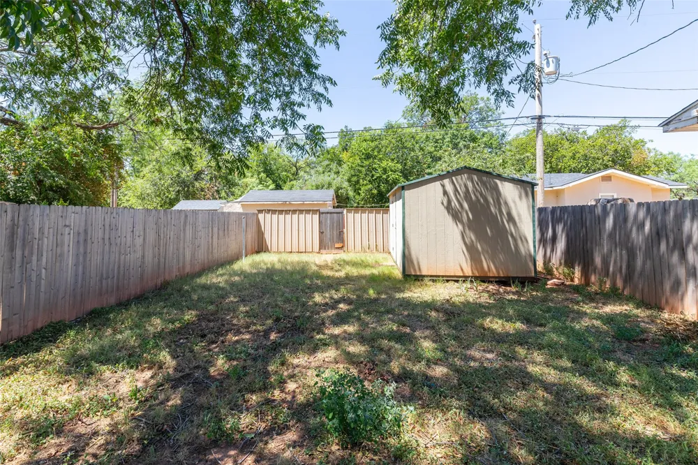 1010 Albany Street Abilene, TX 79605
