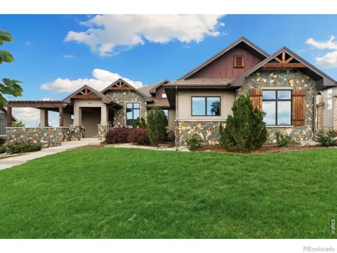 2882 Thunderview Drive