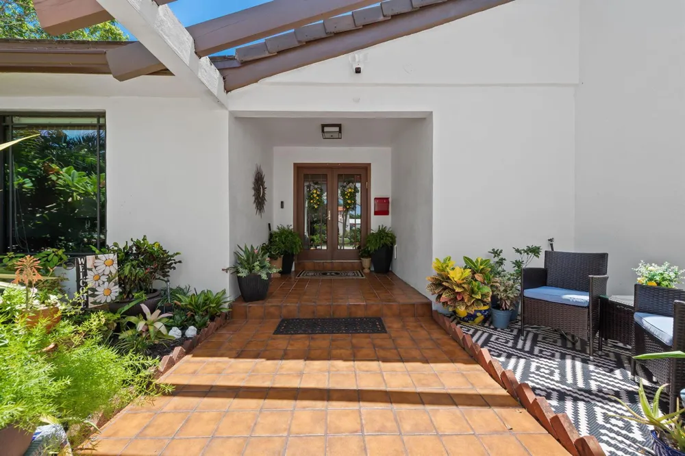 1230 TAYLOR STREET Hollywood, FL 33019