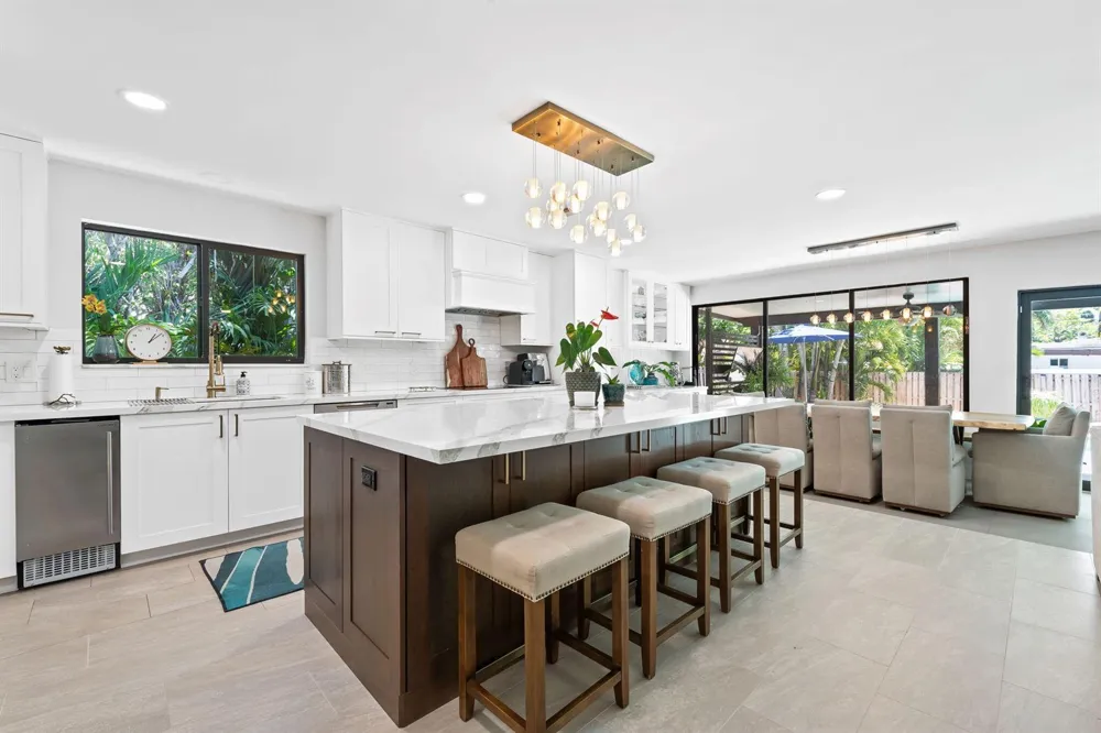 1230 TAYLOR STREET Hollywood, FL 33019