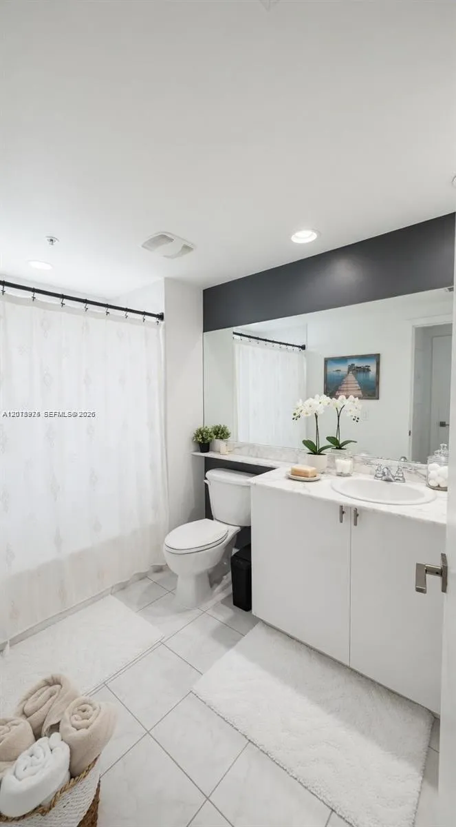 2775 NE 187th St #609 Aventura, FL 33180