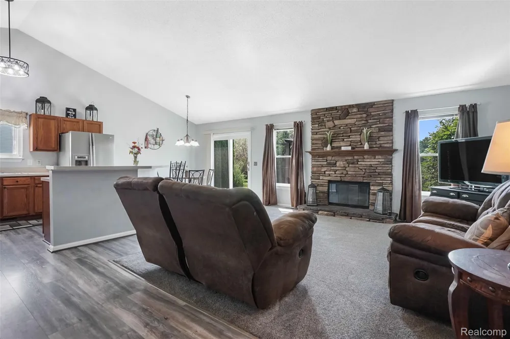 2905 Saddlebrook Court Putnam Township, MI 48169