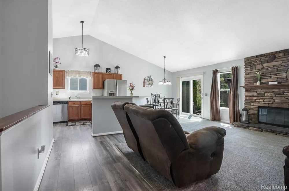 2905 Saddlebrook Court Putnam Township, MI 48169