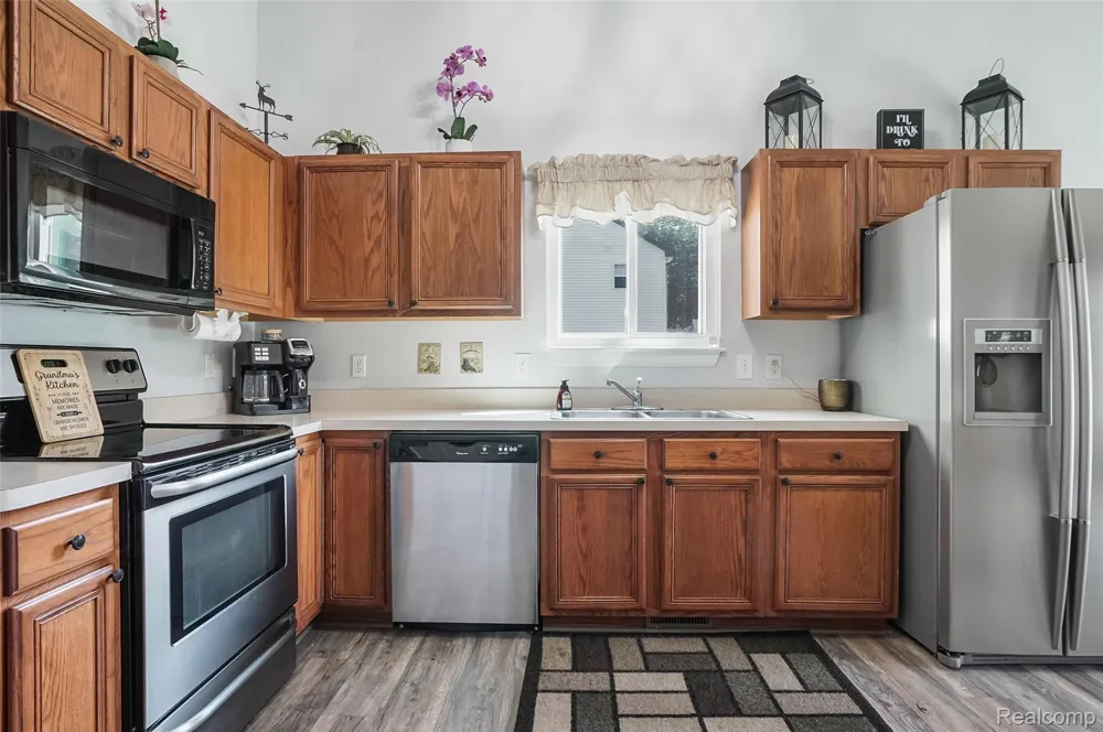 2905 Saddlebrook Court Putnam Township, MI 48169