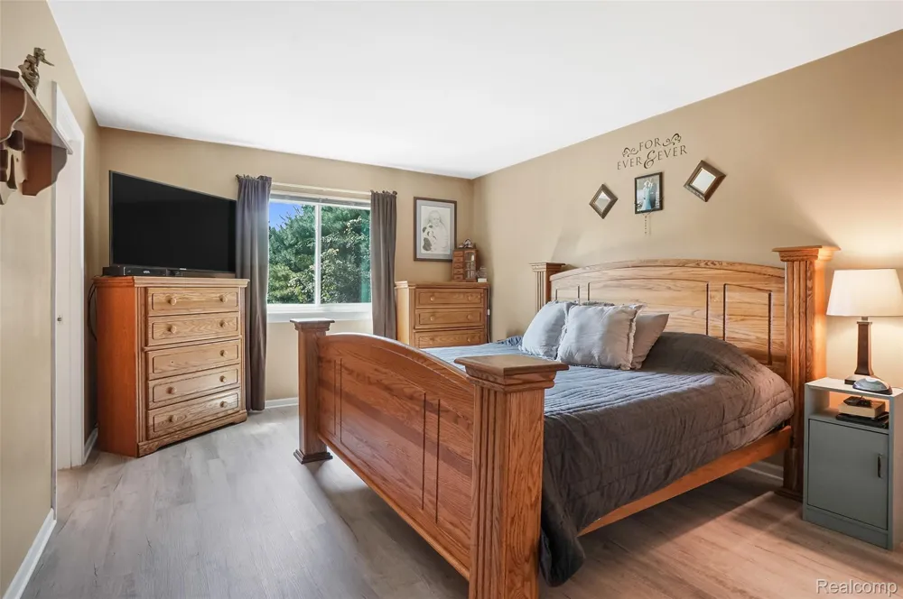 2905 Saddlebrook Court Putnam Township, MI 48169