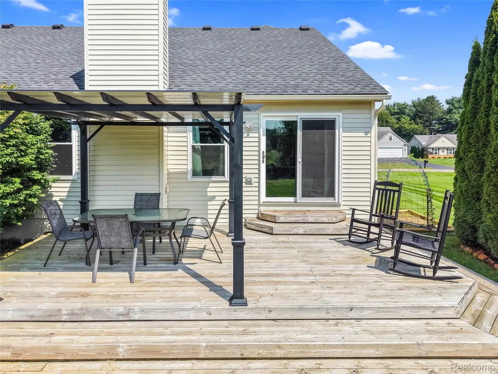 2905 Saddlebrook Court Putnam Township, MI 48169