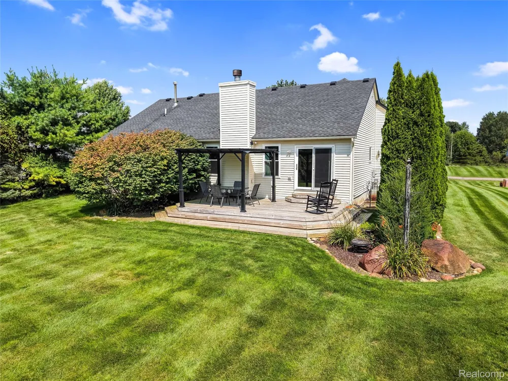 2905 Saddlebrook Court Putnam Township, MI 48169
