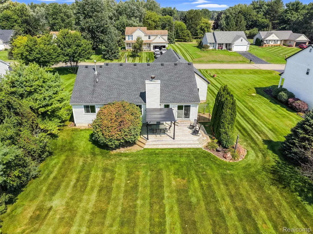 2905 Saddlebrook Court Putnam Township, MI 48169