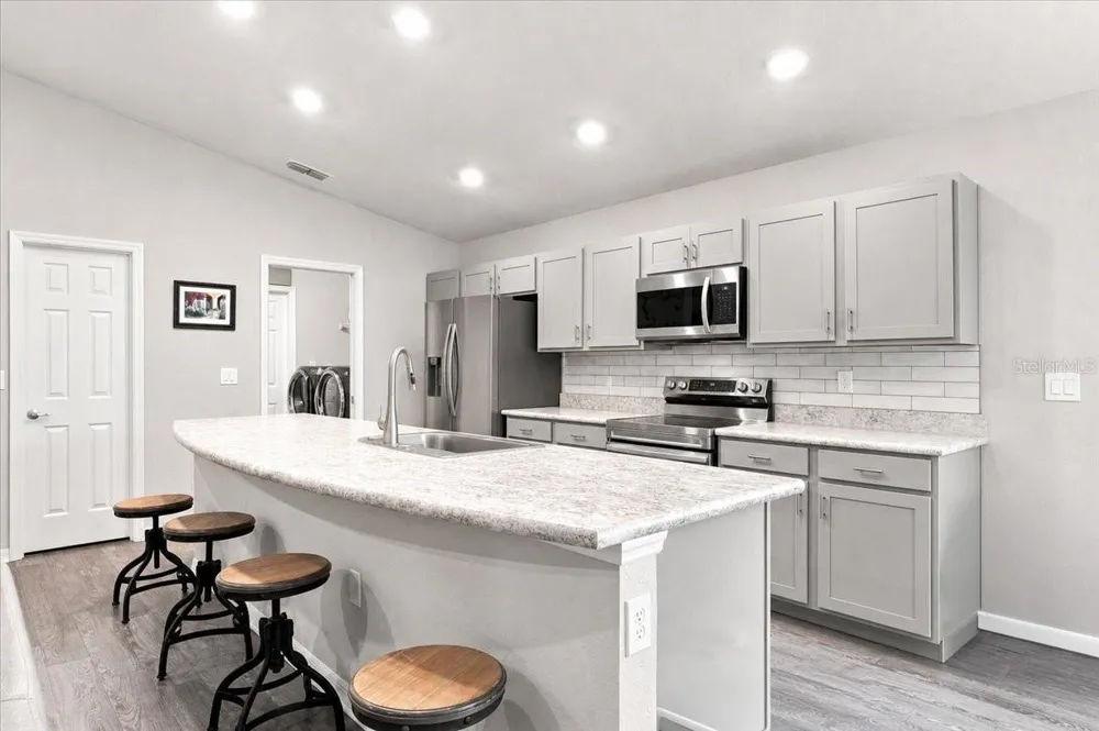 7342 LIBERTY ROAD Lakeland, FL 33809