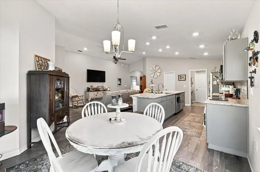 7342 LIBERTY ROAD Lakeland, FL 33809