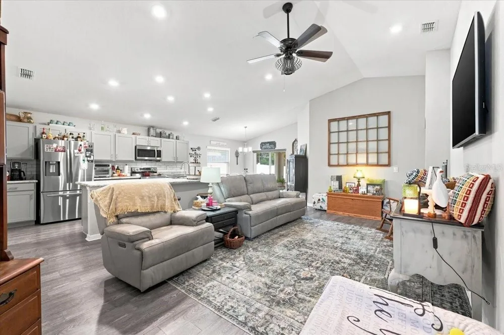 7342 LIBERTY ROAD Lakeland, FL 33809